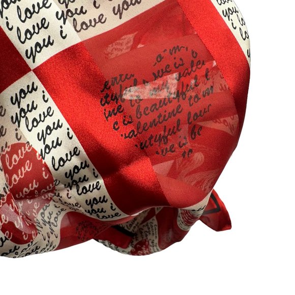 Hearts and Squares Scarf - Picture 5 of 5